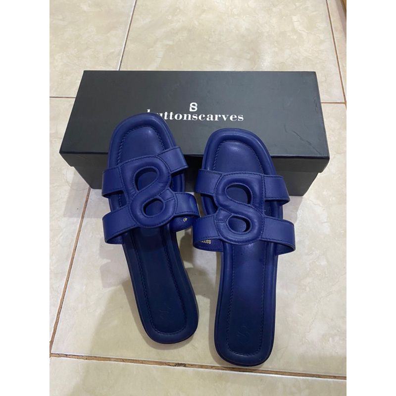 KEFI SANDAL BOTTONSCARVES NAVY PRELOVED