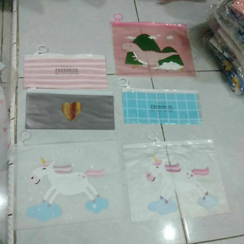 

pouch serbaguna tempat pensil