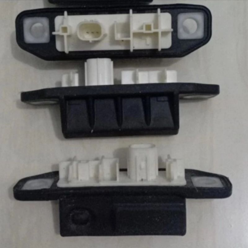 Swich bagasi pintu Toyota innova reborn Venturer