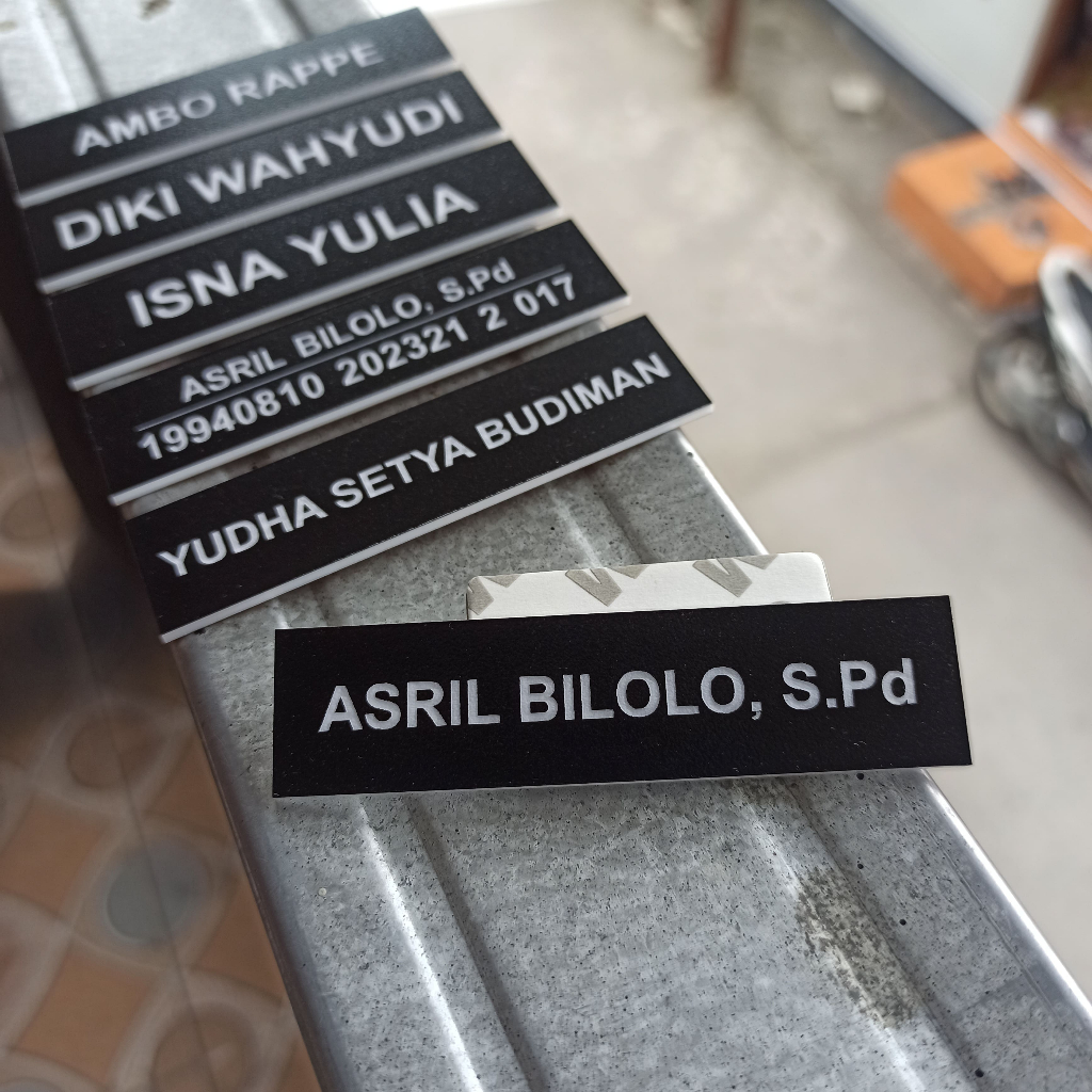

Name tag ukir 1 Hari Jadi/ pin nama / Nama dada ukir / Papan nama dada bhayangkari