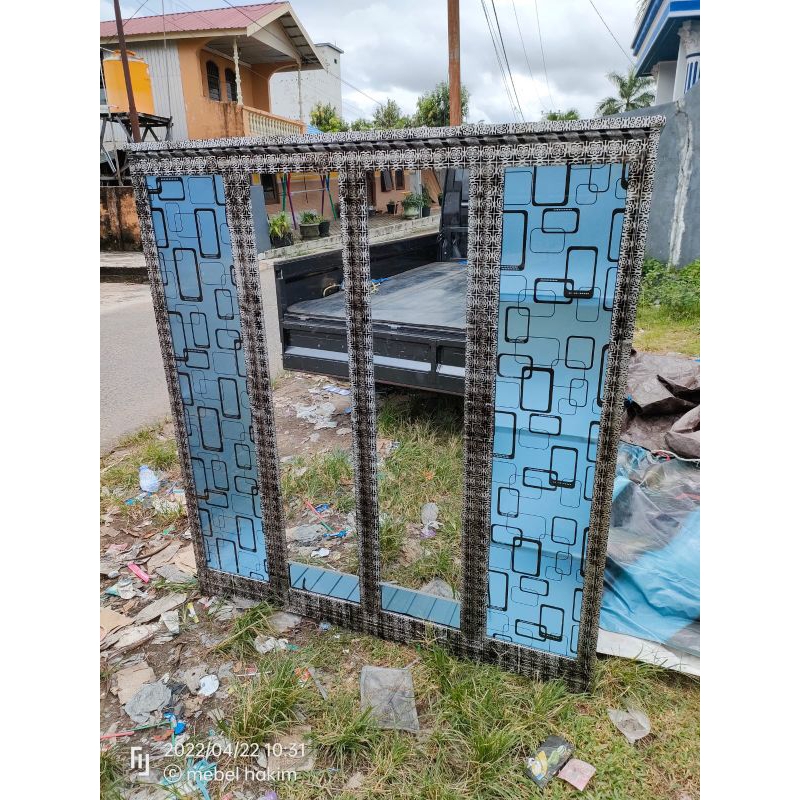 Lemari Pkaian Stenlis 4 pintu By : Mebel Hakim
