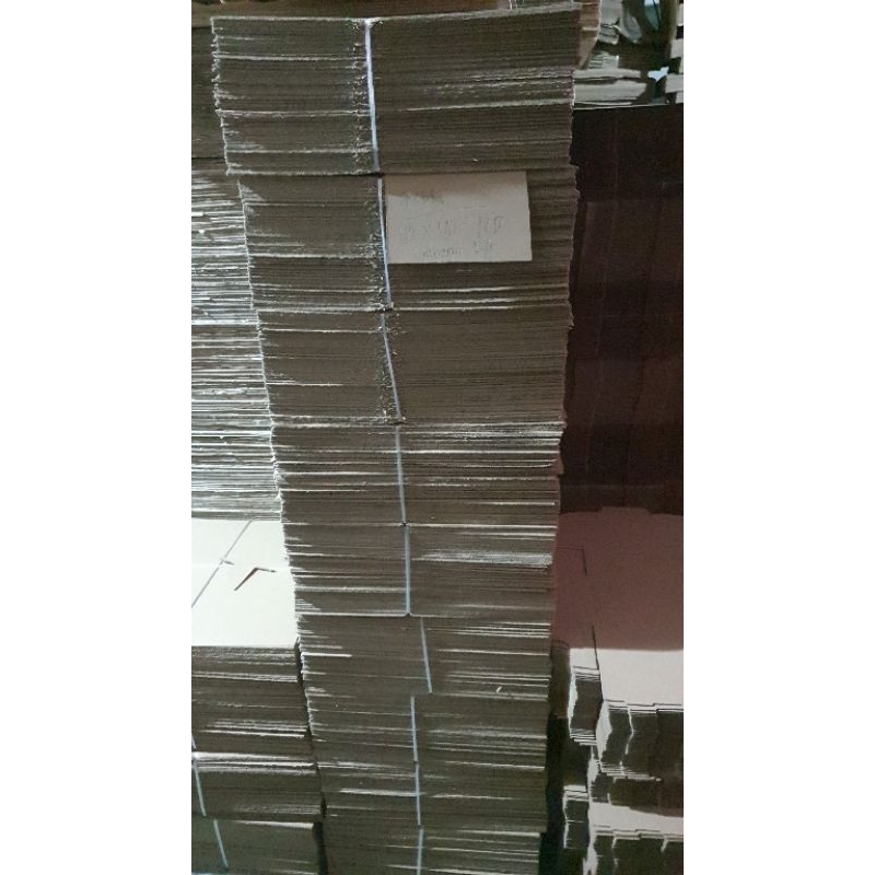 

Kardus Sheet / Lembaran 20x25 (Min order 500 lembar)