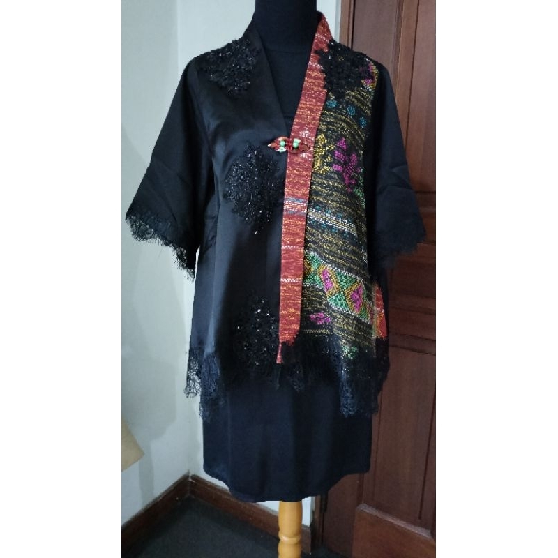 Kartini Kombinasi Luire by Raden Sirait