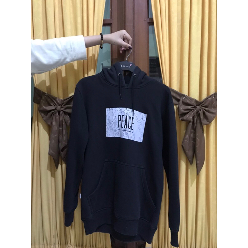 Second Hoodie Insurgent Original Warna Hitam Uk S Bahan Lembut, Nyaman, Tebal, Modis, Kekinian