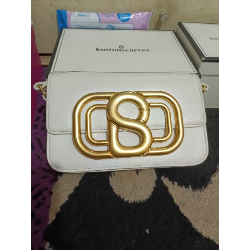 Preloved Briana bag buttonscarves