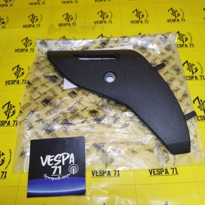 Cover Tutup Shockbreaker Depan Vespa Matic