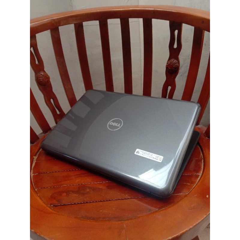 laptop dell 3380 core i5 gen 7 ram 8 GB SSD 512 GB second original like new