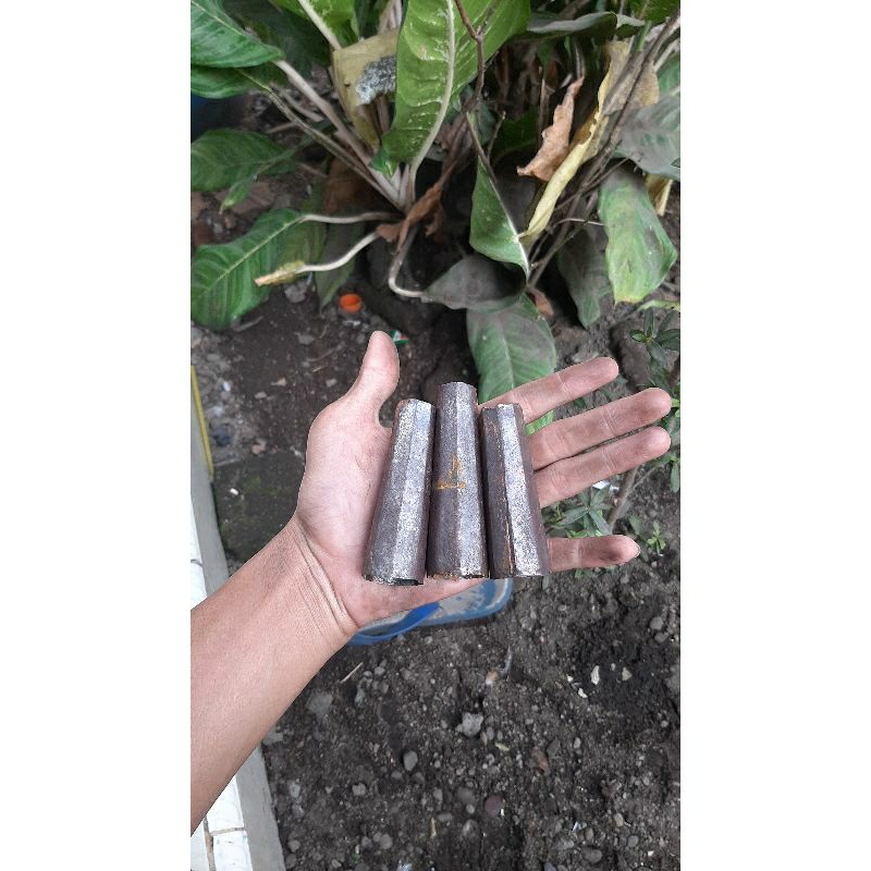 Paksi / karah arit dan sabit