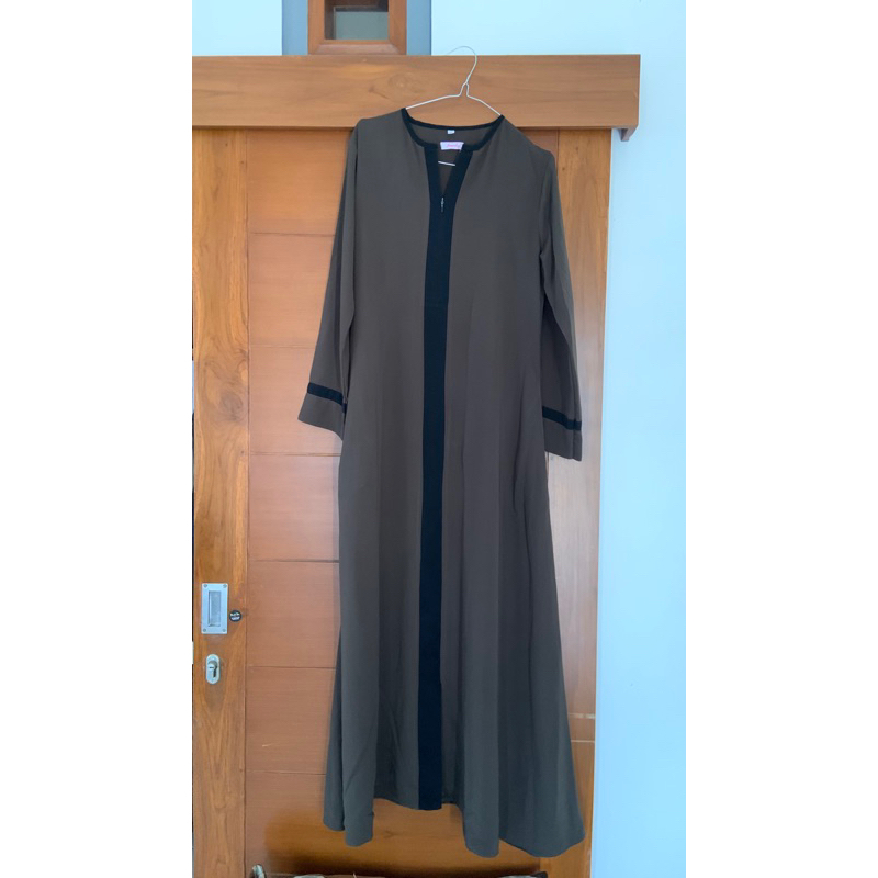 Preloved Haura Abaya by Himosly