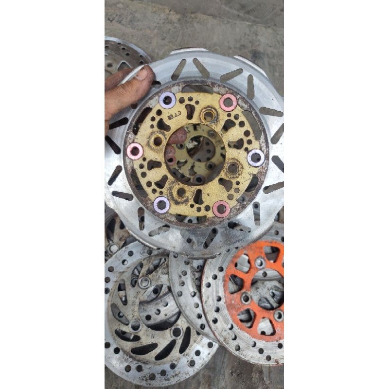 Piringan Cakram Bekas pakai All motor Untuk Kerajinan