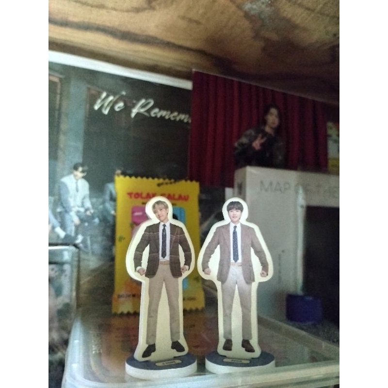

Standee Lucu