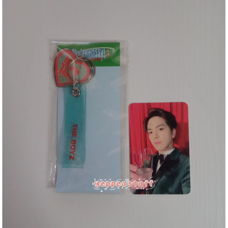 [READY] YOUNGHOON  KEYRING + PC CHRISTMASSY  OFFICIAL MD