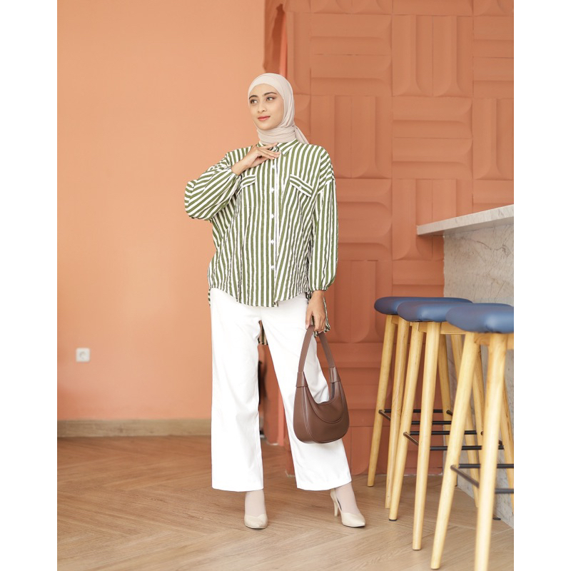 Kamazada | Kanaya Stripe Shirt | Kemeja stripes oversized | kemeja garis crinkle