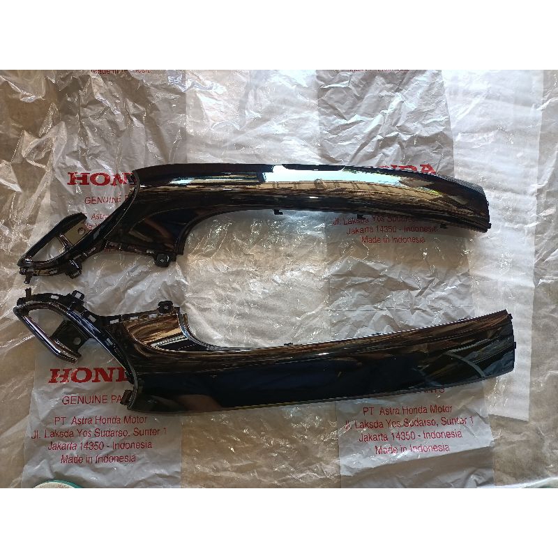 cover underside scoopy new 2021-2023 cover bawah kanan kiri Scoopy new 2021-2023 hitam glossy ORIGIN