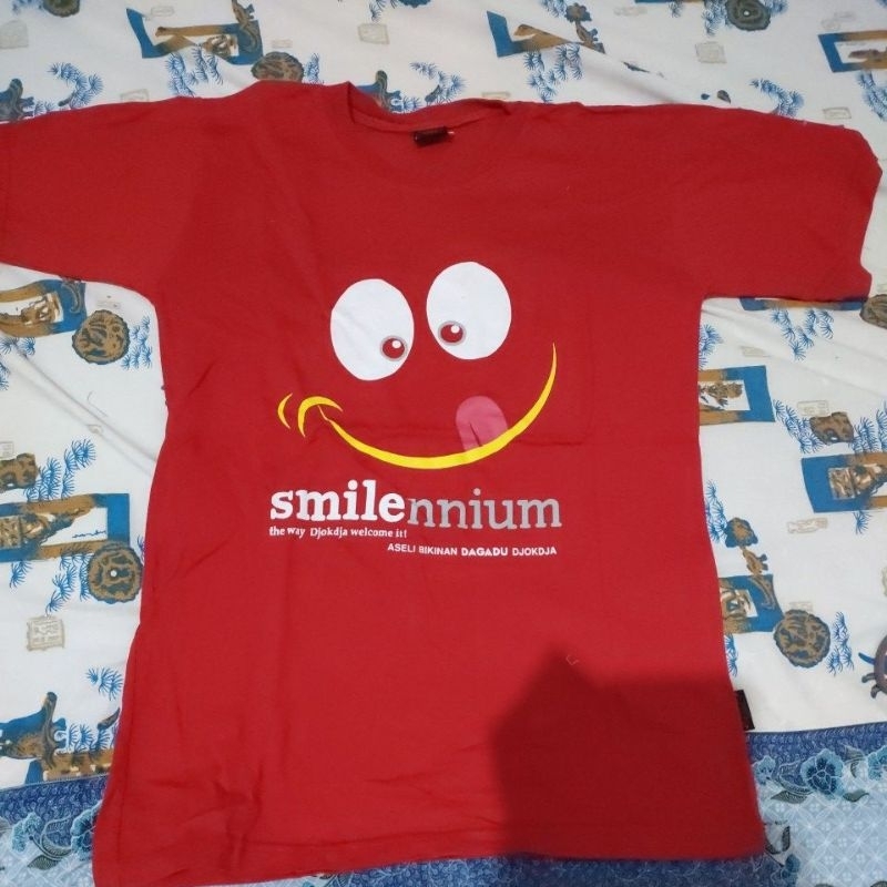 Kaos Wanita by Dagadu Jogja ORI LD 41 Cm P 60 Cm  pakai 2-3 x saja