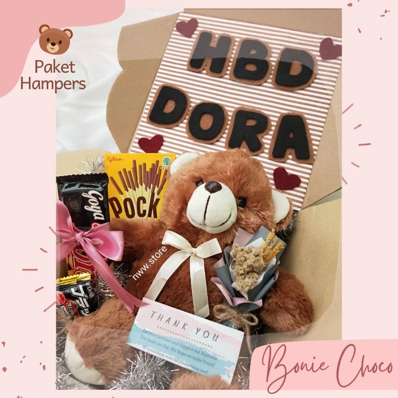 

HAMPERS HADIAH KADO ULANG TAHUN GIFTBOX CEWEK BONEKA COKLAT WISUDA LEBARAN