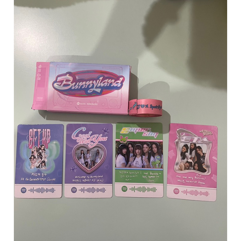 OFFICIAL PHOTOCARD AND TAPE NEW JEANS x spotify NEW
