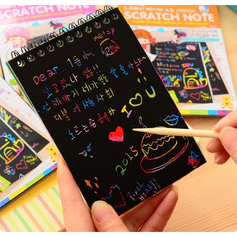 

Mainan Edukasi Buku Ajaib Warna Colorful | Black Cardboard Mini Scratch Notebook Magic | Gift kado anak Makassar