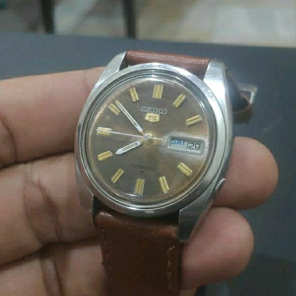 SEIKO 5 17J VINTAGE REF. 7009-8210 Circa 1983