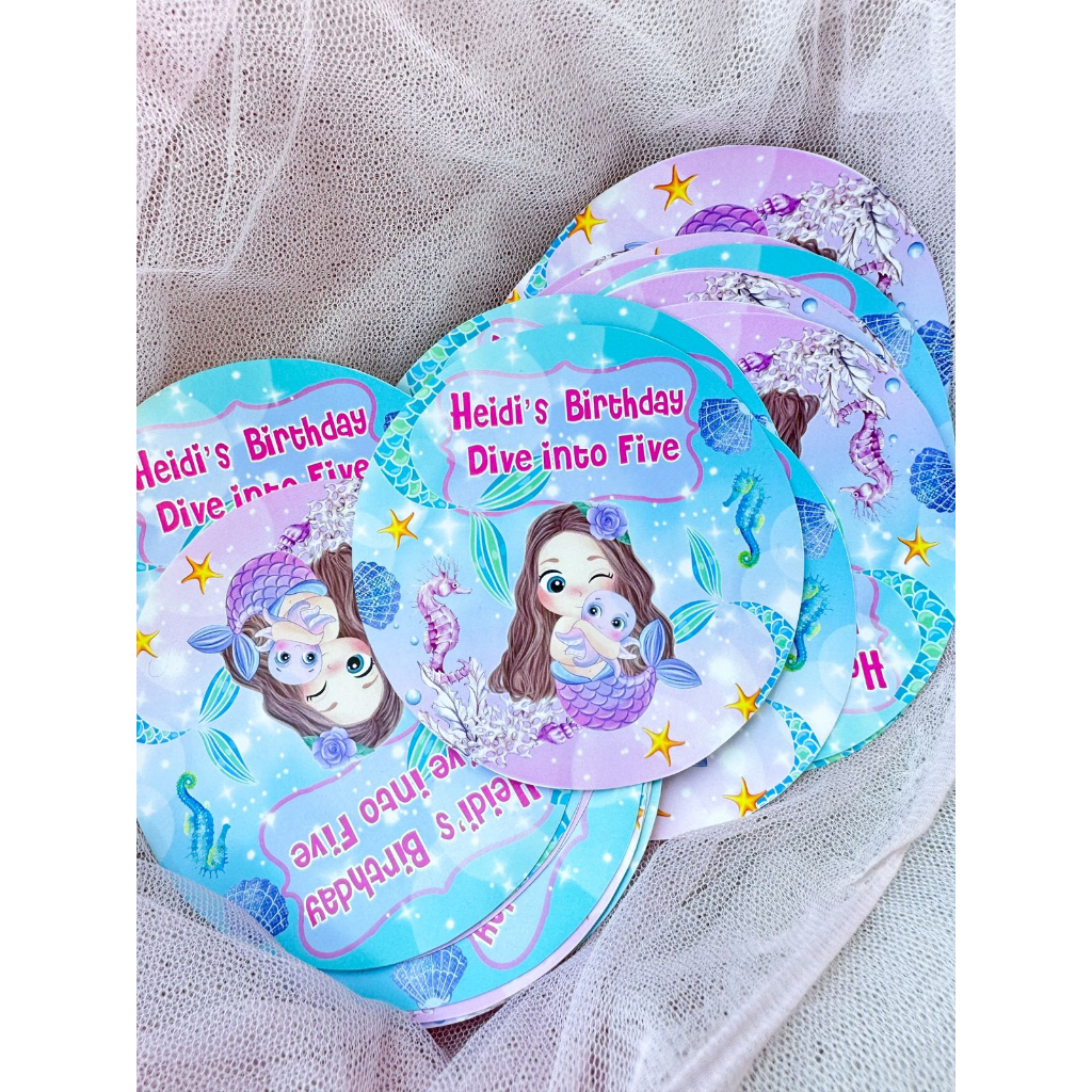 

Mermaid Cute Rambut Kriting Sticker Birthday Souvenir Tempelan Ulang Tahun Hampers Pudding Tumpeng