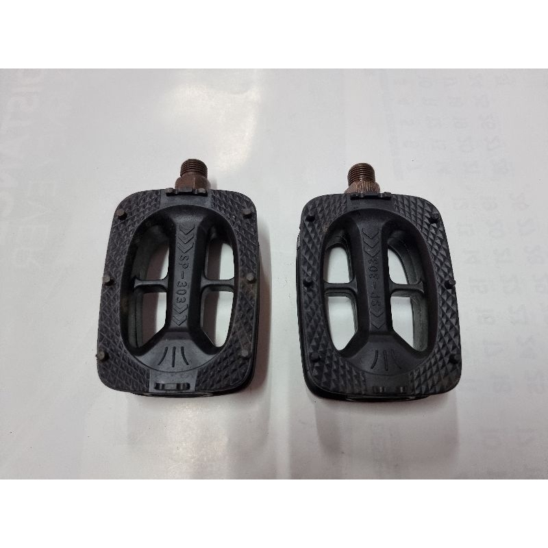 Pedal Sepeda As Besar Xerama Hitam