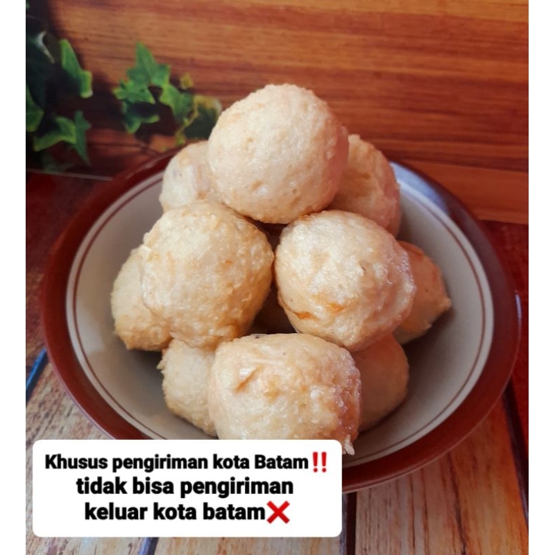 

pempek adaan 10pcs, dari ikan tenggiri ‼️lokasi Batam‼️ enak dan bikin nagih, seperti oleh oleh dari palembang!!! empek mpek