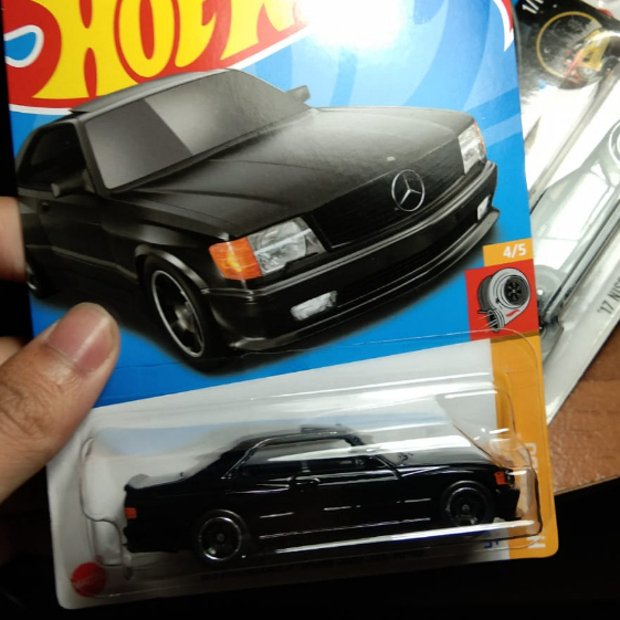 Hot wheels mercedes 560 sec