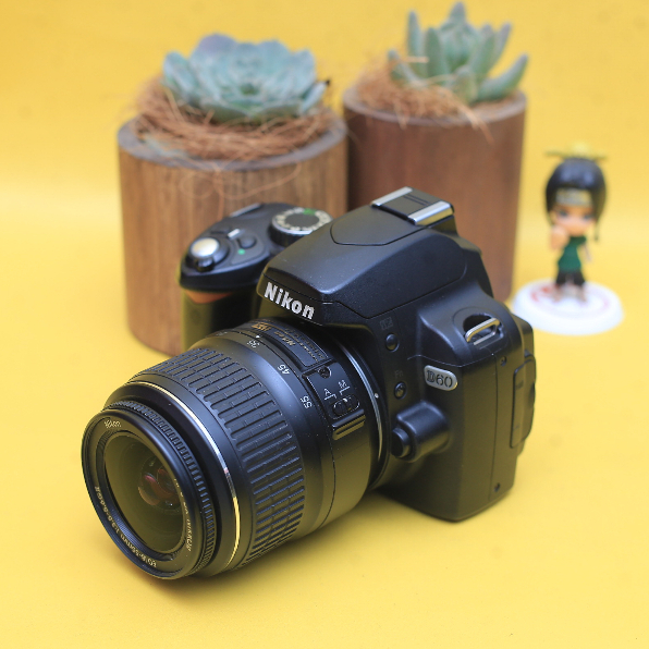 Nikon D60 Lensa Kit 18-55mm Kamera DSLR Original - Garansi