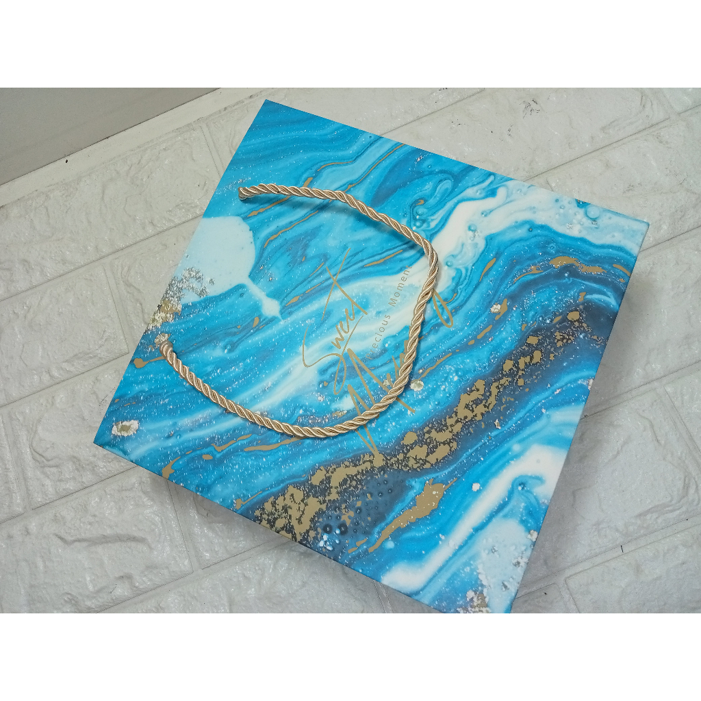 

Kotak Kado Hadiah Marble /Kotak Hardbox Persegi / Box Handbag