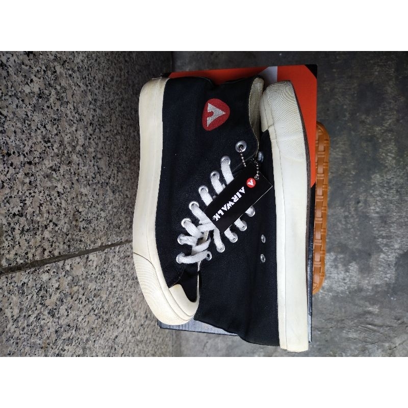 sepatu second airwalk
