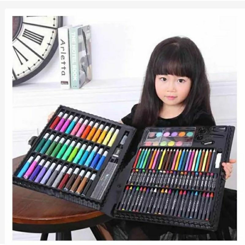 

Crayon Set