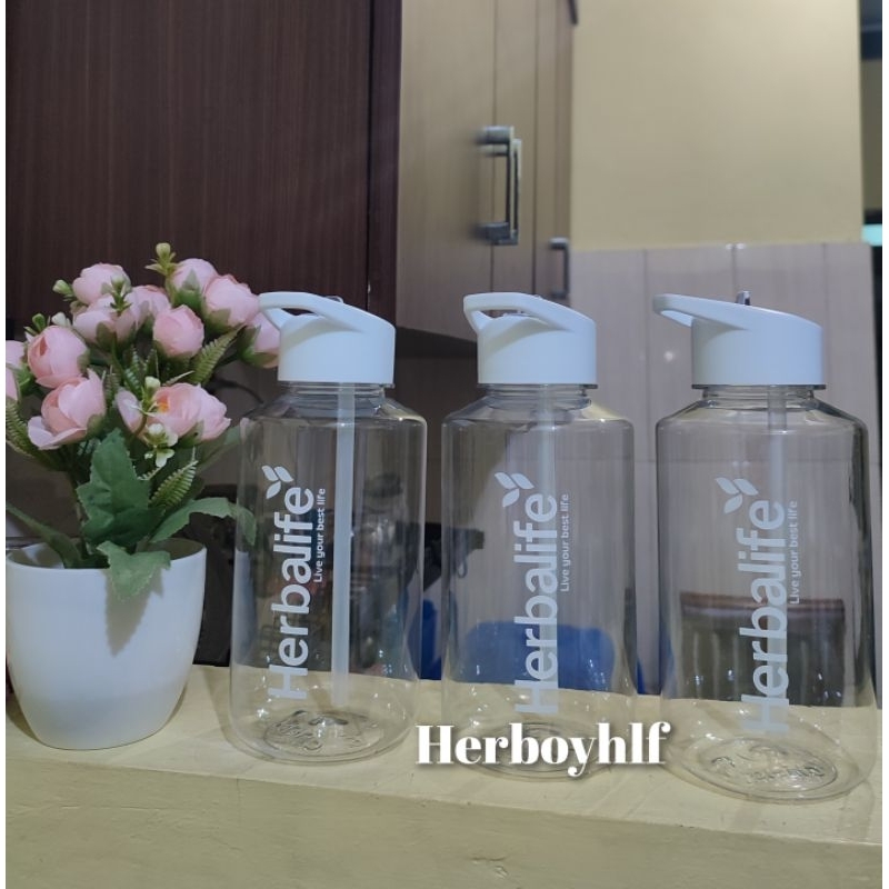 Botol 1 liter ada sedotannya free stiker