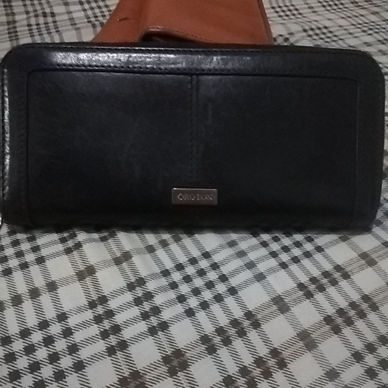 Dompet Oroton