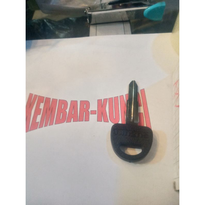Bahan Duplikat Kunci Mobil Suzuki Baleno/Esteem/AVV Jalur Kanan