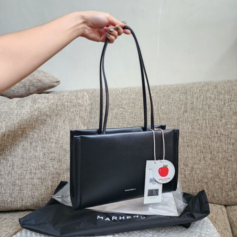(NEW, MASIH BARU) TAS MARHEN.J STELLA BAG warna Luce Black / Marhen J Shoulder bag Apple Leather / M