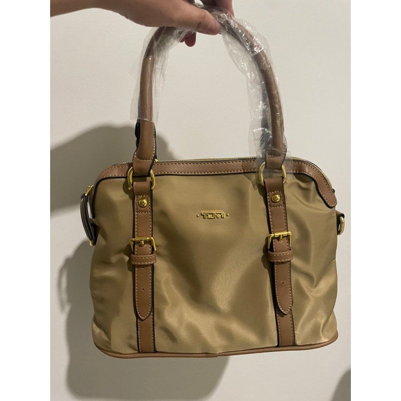 TUMI Nylon Tote Sling Bag Warna Beige/Cream/Apricot Grade Premium - Kondisi NEW