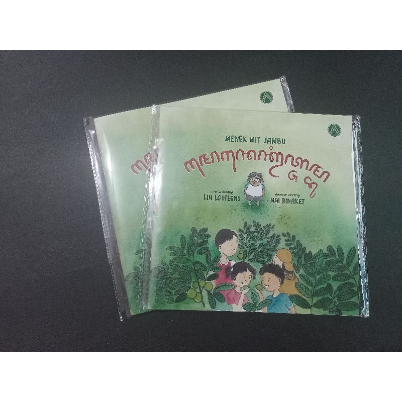 Buku Berbahasa dan Beraksara Jawa