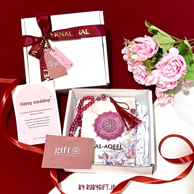 

Inara Series / Hampers Kado Al Quran / Gift Box / Kado Al Quran / Hadiah Al Quran / Hampers Lebaran / Hampers Wedding / Hadiah Wedding / Alat Sholat