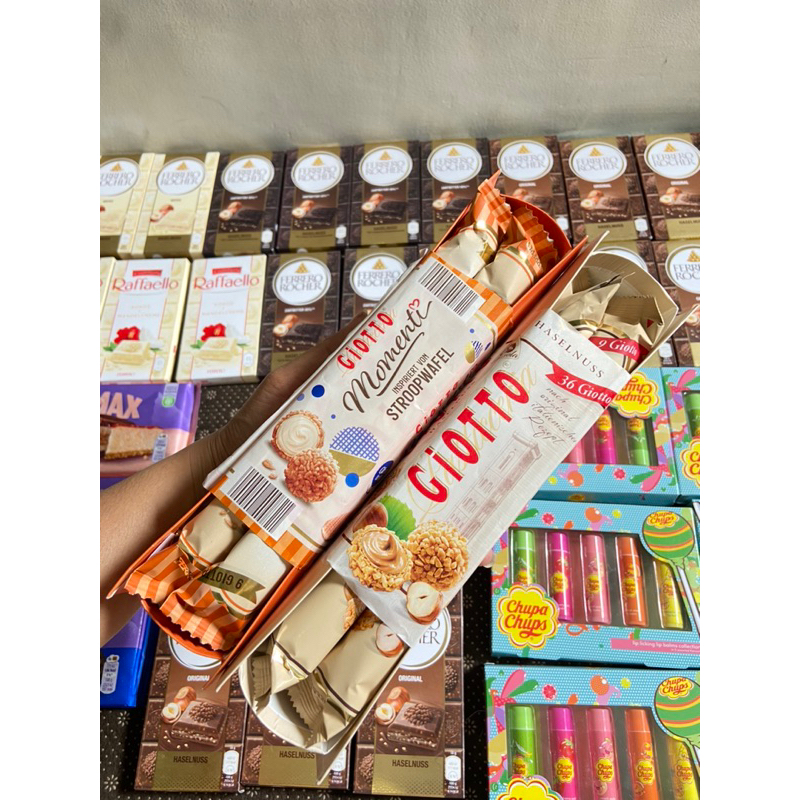 

Giotto Chocolate Wafel Momenti Crunchy/ Hazelnut/ Stroopwafel