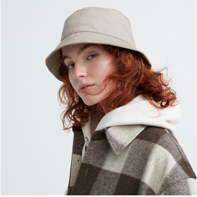 Uniqlo UV Protection Bucket Hat Beige Unisex