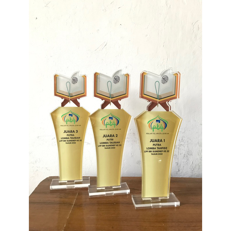 Piala MTQ Piala Lomba Mengaji Akrilik