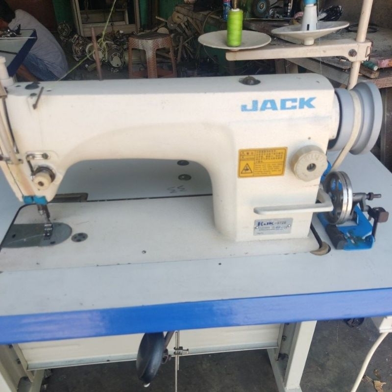 MESIN JAHIT INDUSTRIAL JACK JK-8720 SATU SET bukan TYPICAL, JUKI DLL