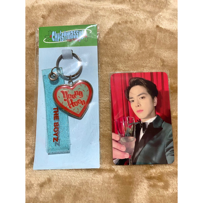 KEYRING PHOTOCARD CHRISTMASSY THE BOYZ YOUNGHOON
