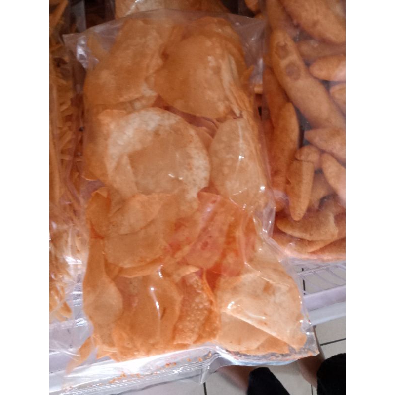 

Keripik talas balado kemasan150 gram