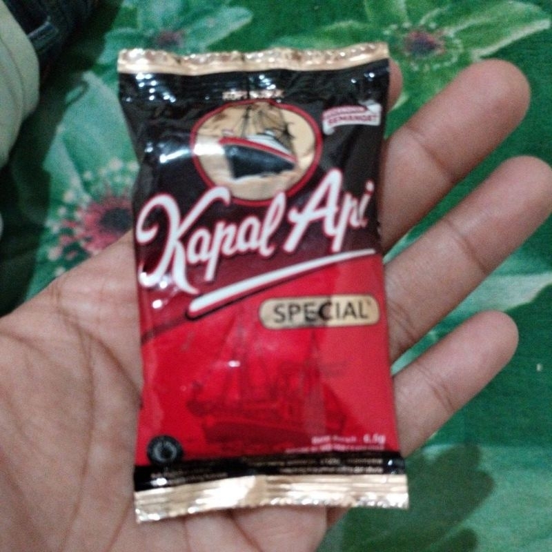 

kapal api spesial 6,5 g x 20 pcs