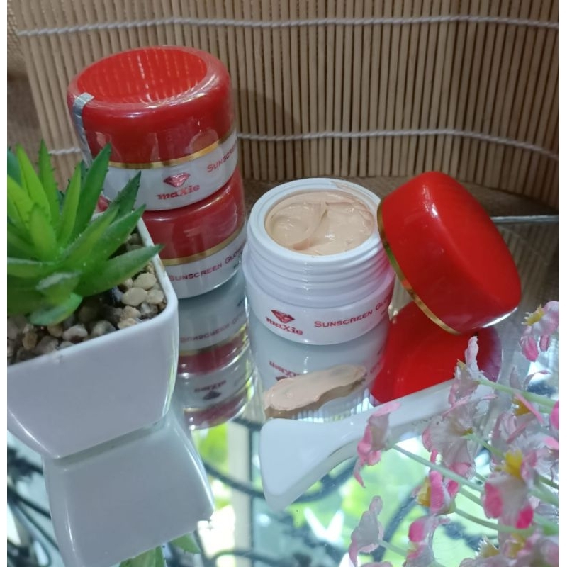 sunscreen glow maxie Bpom /cream siang glowing