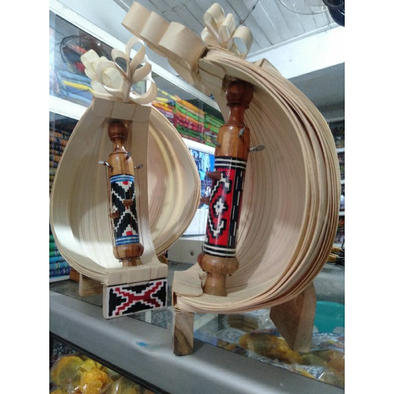 souvenir alat musik khas NTT Sasando