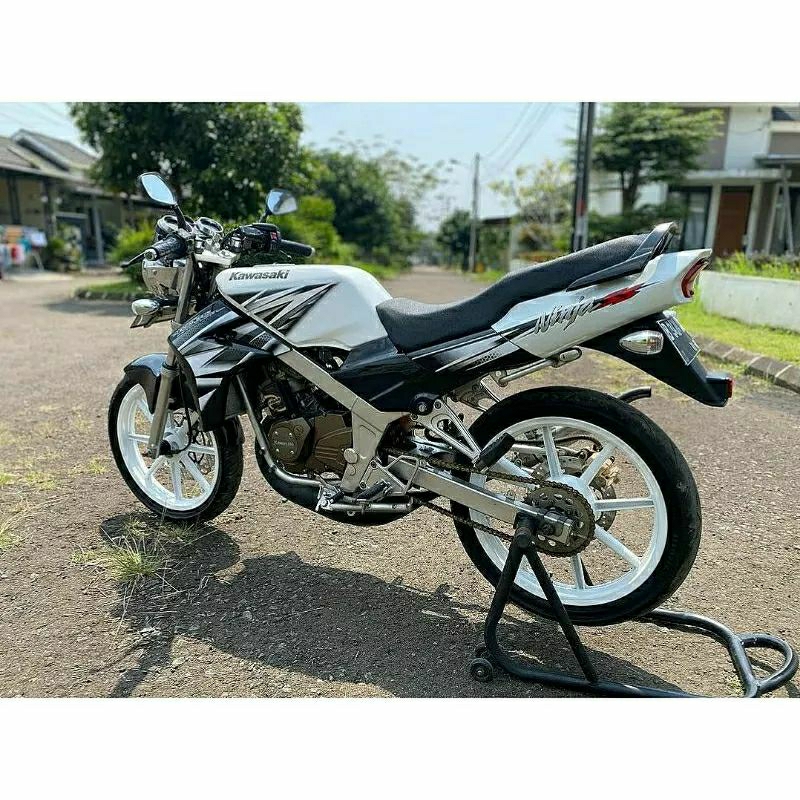 (BAYAR DITEMPAT) Striping Ninja SS 2013 putih striping lis stiker standar Ori kawasaki ninja ss puti