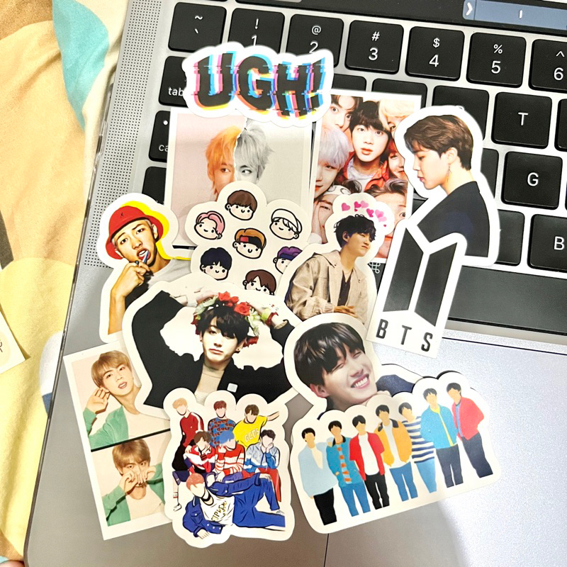

[13 PCS] STICKER LAPTOP VYNIL MATTE KPOP - BTS BANGTAN | SUDAH DIGUNTING DIE CUT WATERPROOF