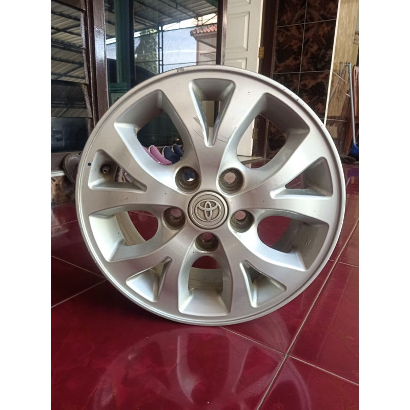 Velg Original Bawaan Innova ring 15 ( Sudah dapat 4)